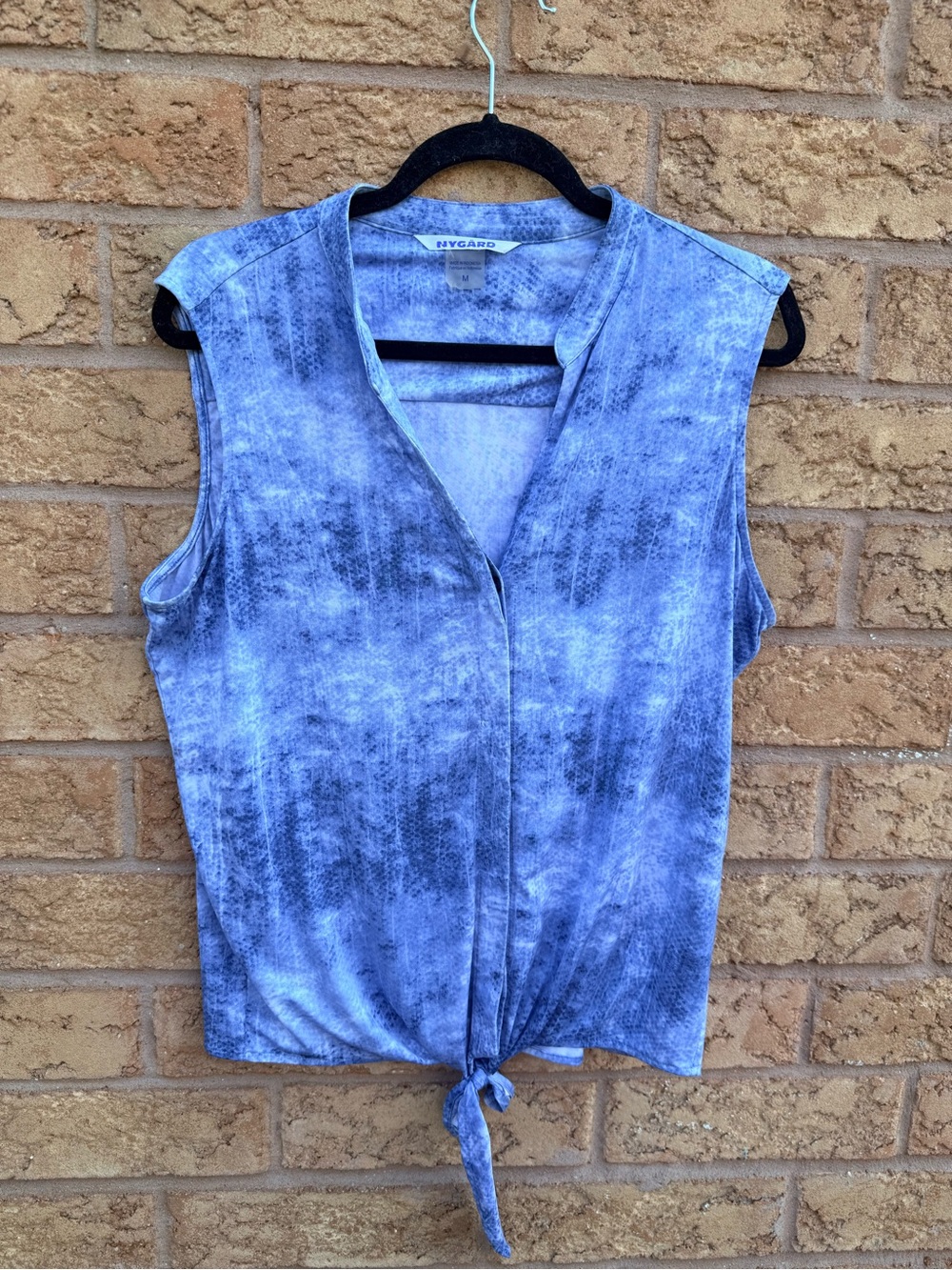 💫10/$25 • Nygard Blue Tie-Knot V-Neck Top